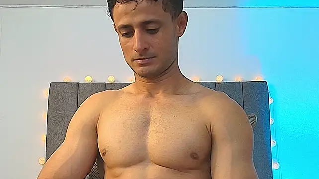 Chat XXX ao vivo de Adonys_Lewis_