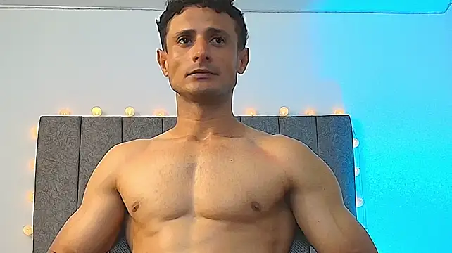 Webkamerová show Adonys_Lewis_