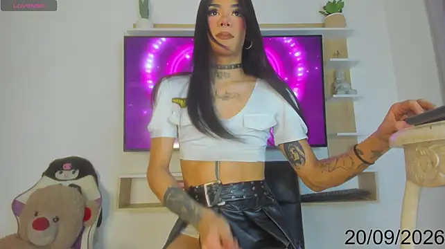 Angelasantini0 Show in webcam