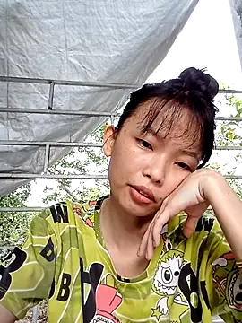 Chammy720: διαδικτυακό σόου στην κάμερα