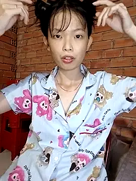 Chammy720 即時 XXX 聊天