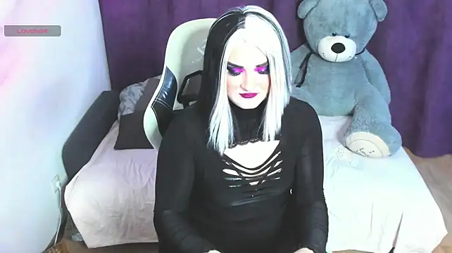 Show modela sexxx-queen na web-kameri