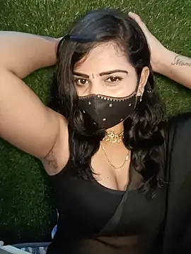 Nithyatamil – webcam-show