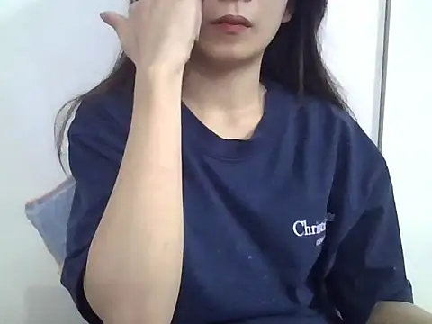 berry_alma06 在線直播表演