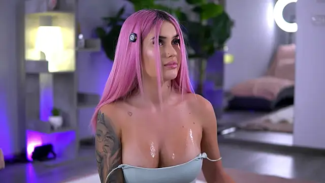 צ'אט XXX בשידור חי של Miky_Lust