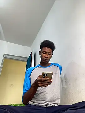 Badboy_00s Adlı Modelin Web Kamerası Şovu