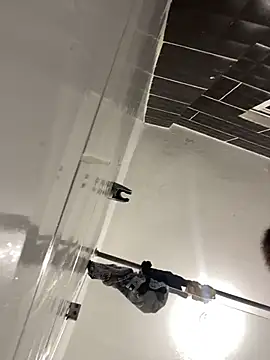 Badboy_00s 在線直播表演