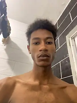 Badboy_00s – webcam-show