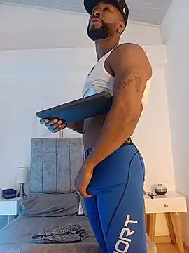 הופעת וובקאם של Dante_Knox