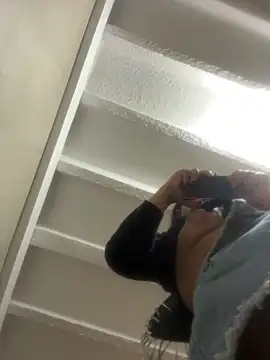 maaluh Adlı Modelin Canlı XXX Sohbeti