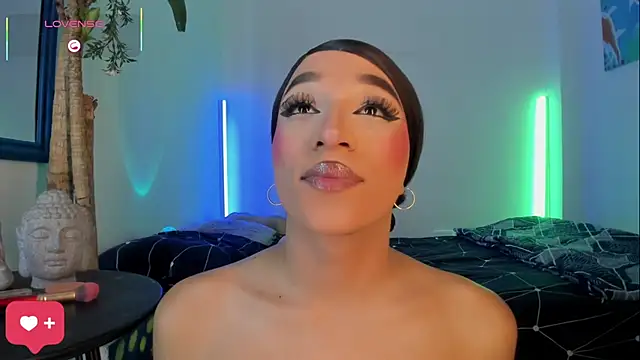 Naughty_Blue Show Webcam