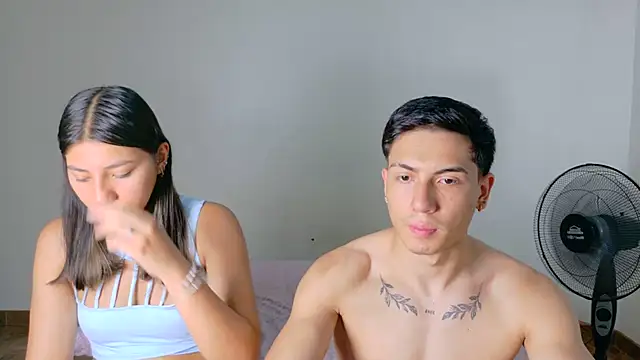 ScarlettAndLucas Adlı Modelin Canlı XXX Sohbeti