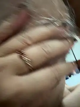 Ponthipのウェブカメラショー