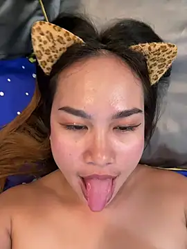 Ponthip: вебкам-шоу