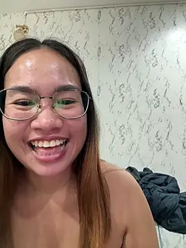 Ponthip's Webcam Show