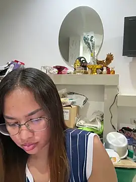 Ponthip webcam show