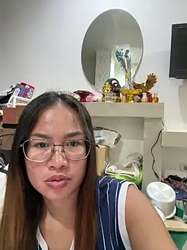 Ponthip Pertunjukan Webcam