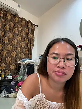 Ponthip Pertunjukan Webcam
