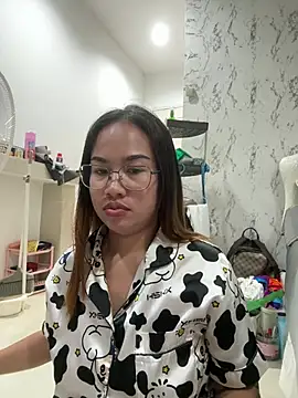 Ponthip Pertunjukan Webcam