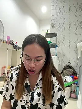 Ponthip Pertunjukan Webcam