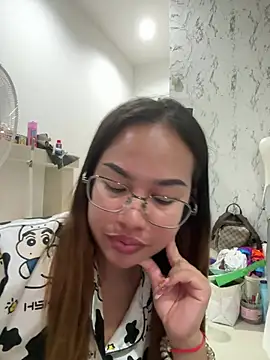 Ponthip webcam show
