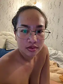 Ponthip webcam show