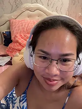 Ponthip's Webcam Show