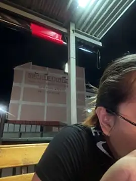 Ponthip Pertunjukan Webcam