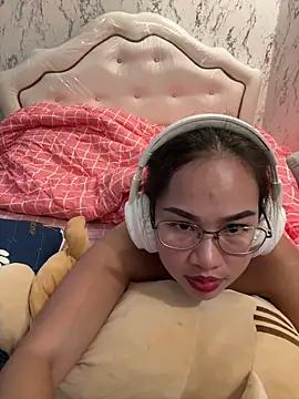 Ponthip's Webcam Show