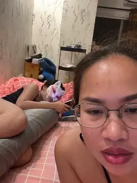 Show de Ponthip na webcam