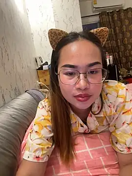 Ponthip's Webcam Show