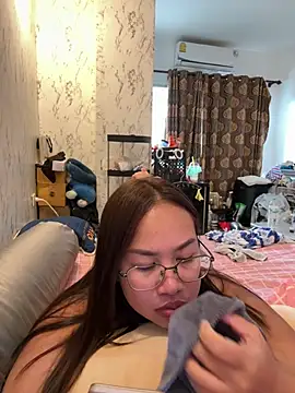 Ponthip Pertunjukan Webcam
