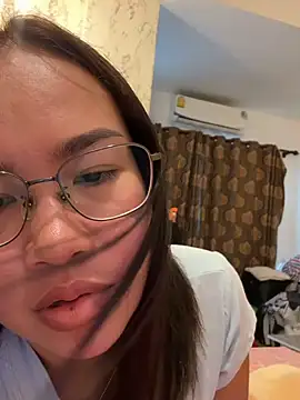 Ponthip Pertunjukan Webcam