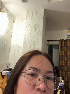 Ponthip's Webcam Show