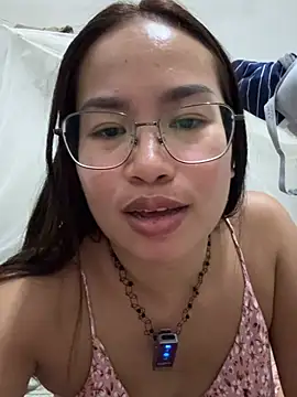 Ponthip's Webcam Show