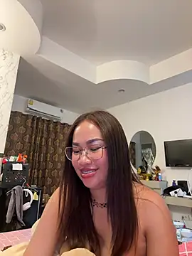 Ponthip Pertunjukan Webcam