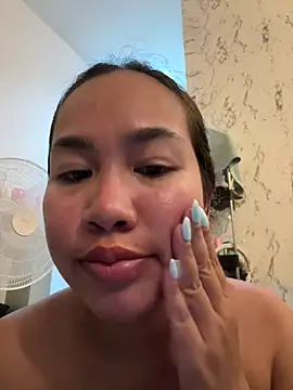 Ponthip Pertunjukan Webcam