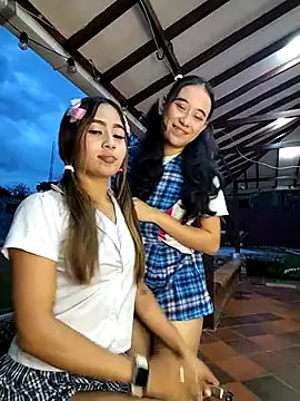 l0lita_emi's Webcam Show