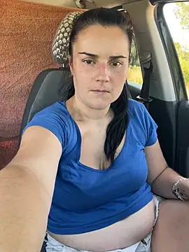 Chat +18 de Naira_Dan ao vivo