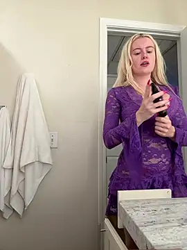 הופעת וובקאם של blondebunny999_999