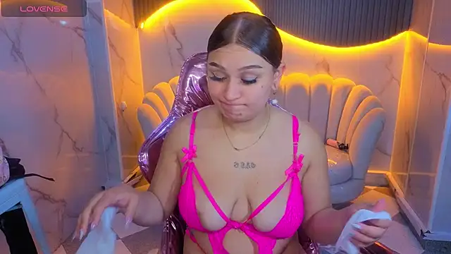 Clhoe_b Chat XXX live