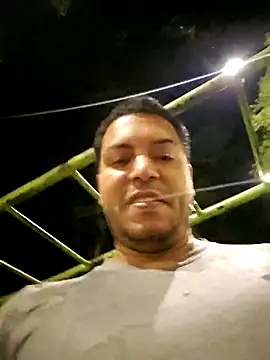 mago_vive Show in webcam
