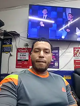 mago_vive Show in webcam