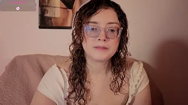 Mia_Franklyn Adlı Modelin Canlı XXX Sohbeti