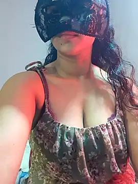 Chathunii Adlı Modelin Canlı XXX Sohbeti