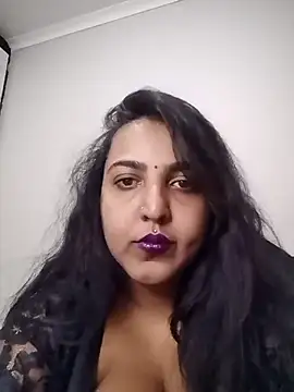 IndianplaybunnyxxのライブXXXチャット