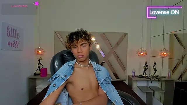 Anyelo_Twink Show Webcam