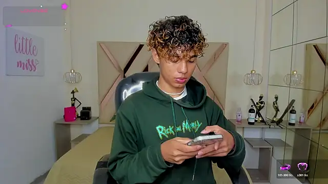 Anyelo_Twink Webcamshow