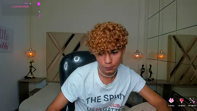 Anyelo_Twink Webcam Show