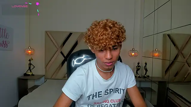 Anyelo_Twink Webcam-Show